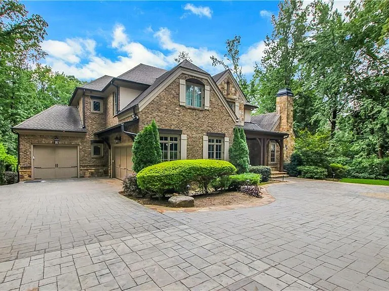 5265 Peachtree Dunwoody Rd — Photo 92