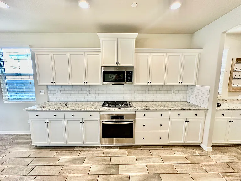 3021 Heritage Ave — Photo 14
