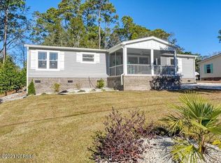 705 Magnolia Dr, Sunset Beach, NC 28468