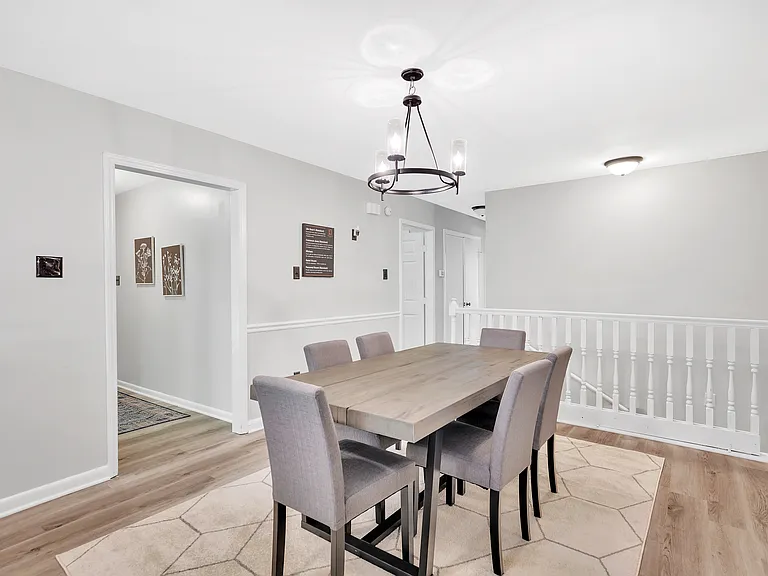 Denson Pl — Photo 1