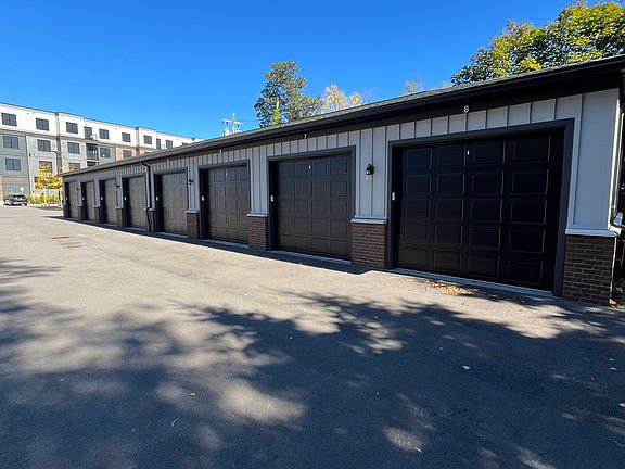 4th image of 5877 Main St #2B-2Ba-1300Sqft
