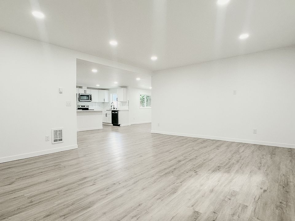 1st image of 31026 20th Ave S #B