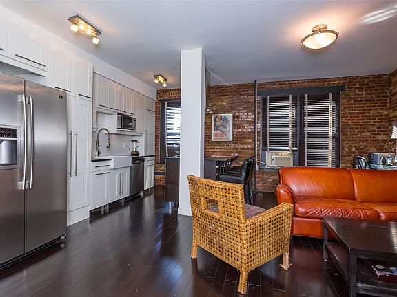 5th image of 83-74 Talbot St #5D