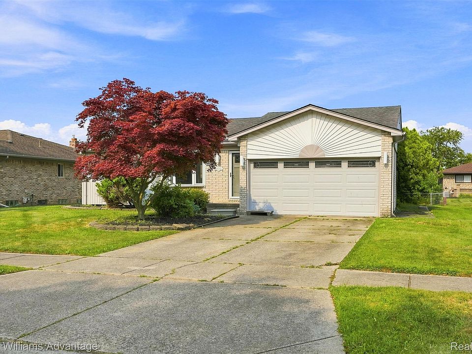 1st image of 46647 Apple Ln