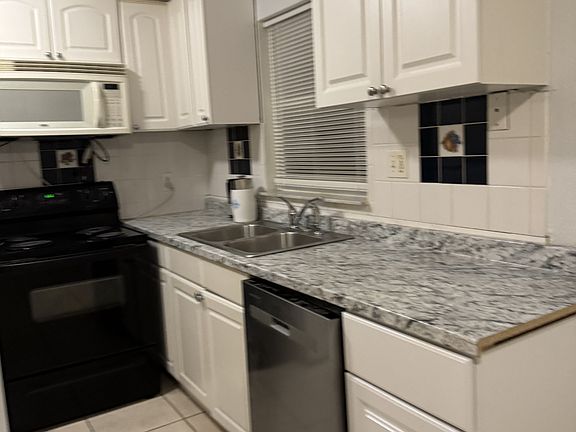 3rd image of 866 49th Ave N