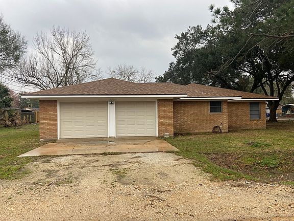 3rd image of 212 Lindsey Ave