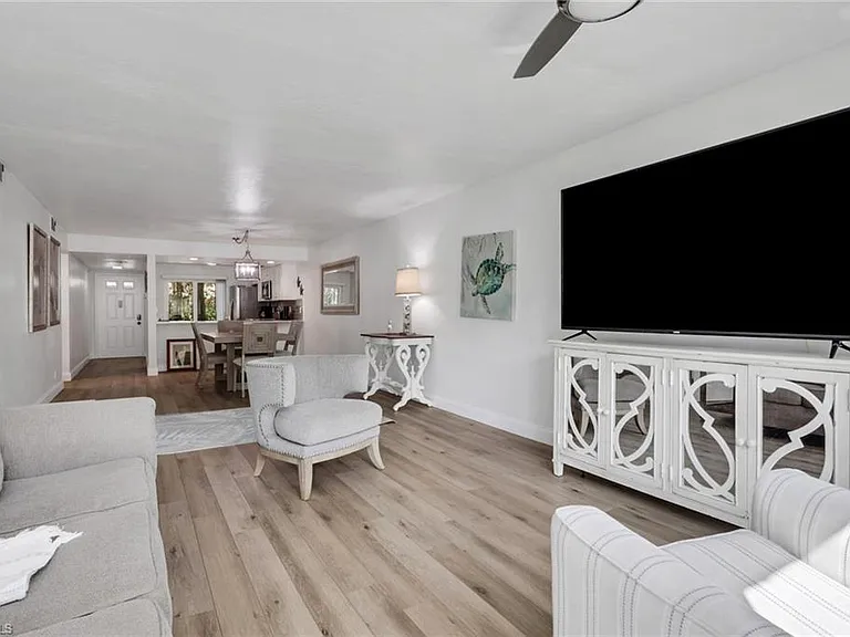 4001 Ice Castle Way #5 — Photo 9