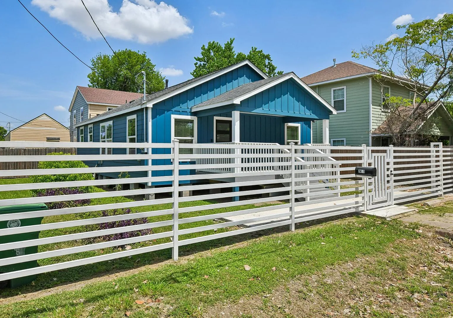 7401 Anzac St — Photo 4