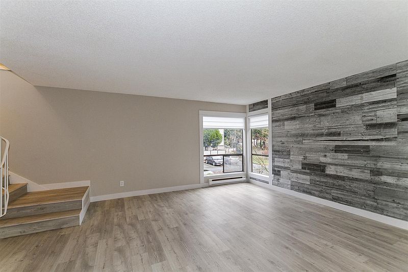 Surrey Townhouse for rent - 2 Bedrooms — photo 17