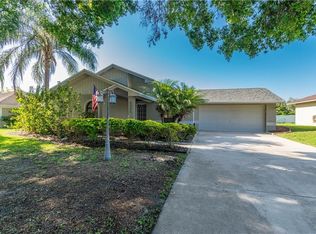2321 Eastmeadows Ct, Lakeland, FL 33812