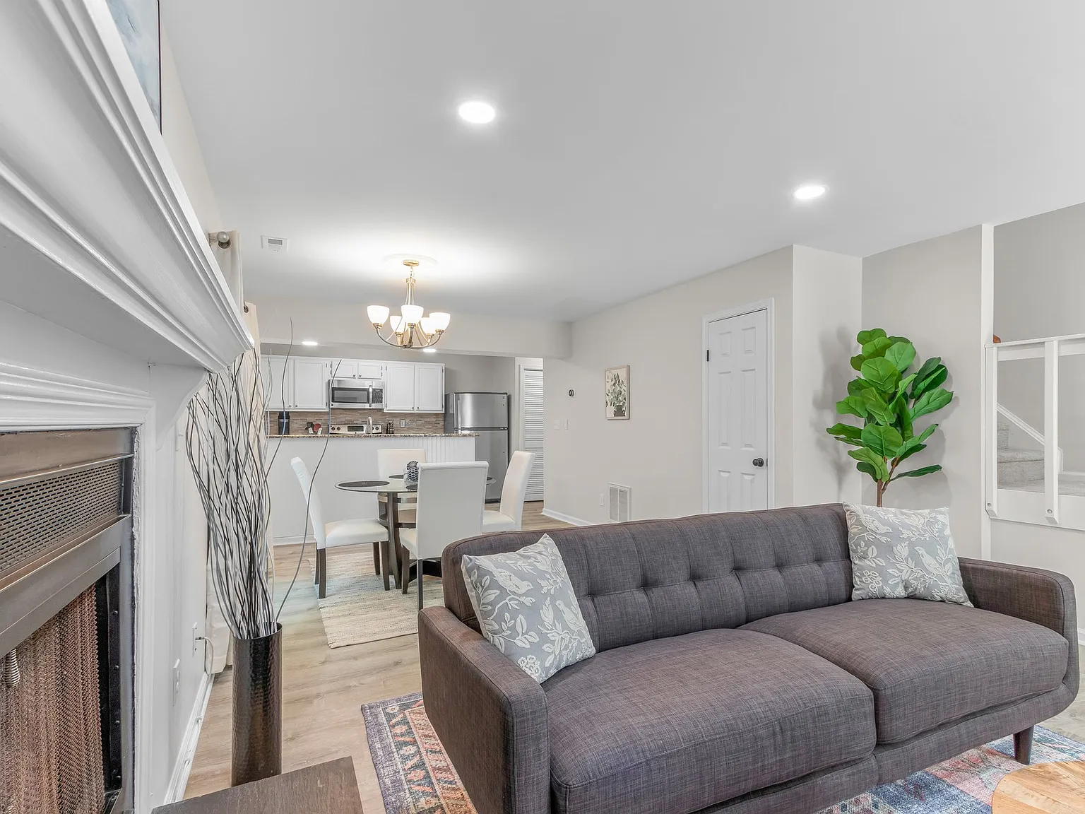 2 bed, 2.5 bath, 1254 sqft, $3,000 — Photo 4