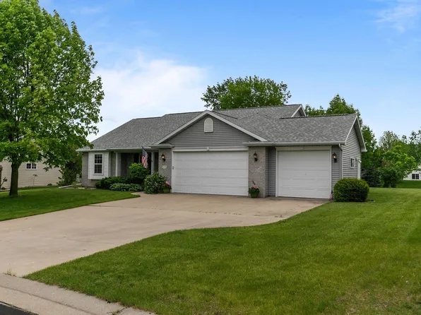 N2330 Cornhusk Dr, Greenville, WI 54942