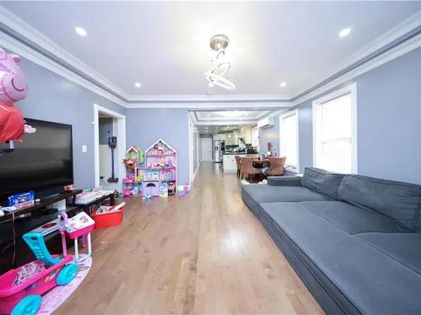 2154 East 23rd Street image 5 of 29