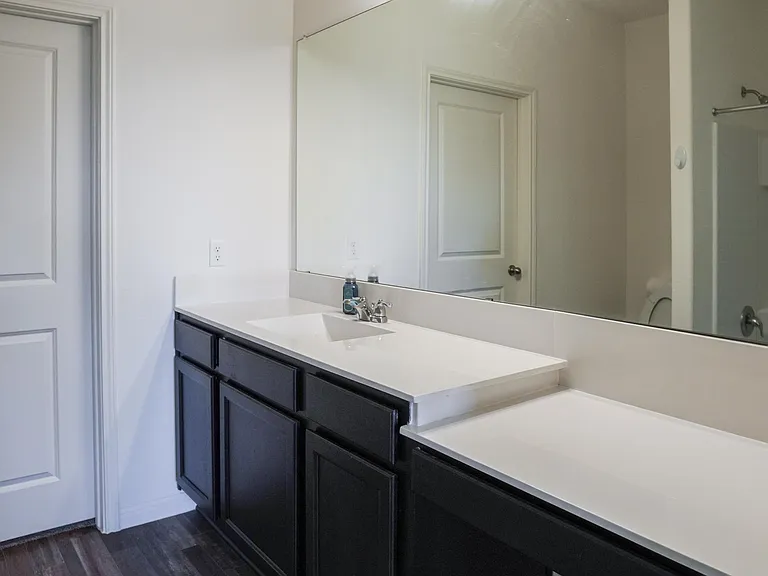 13905 Charles Abraham Way — Photo 7