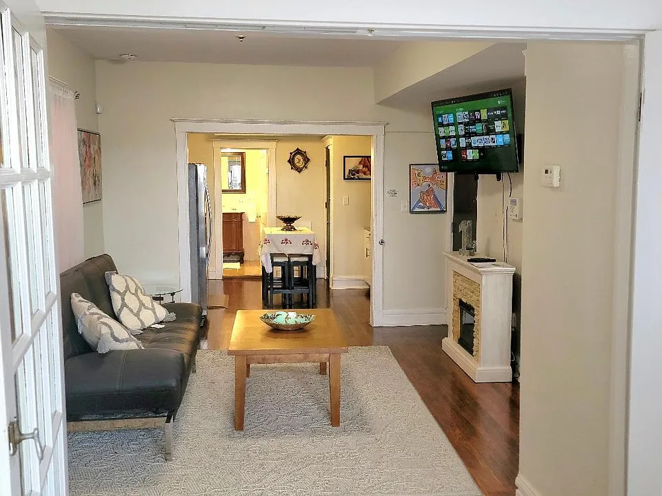 6136 Delmar Blvd #1BA