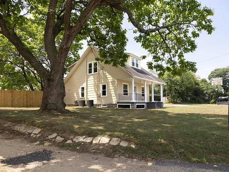 639 Landis Ave — Photo 4