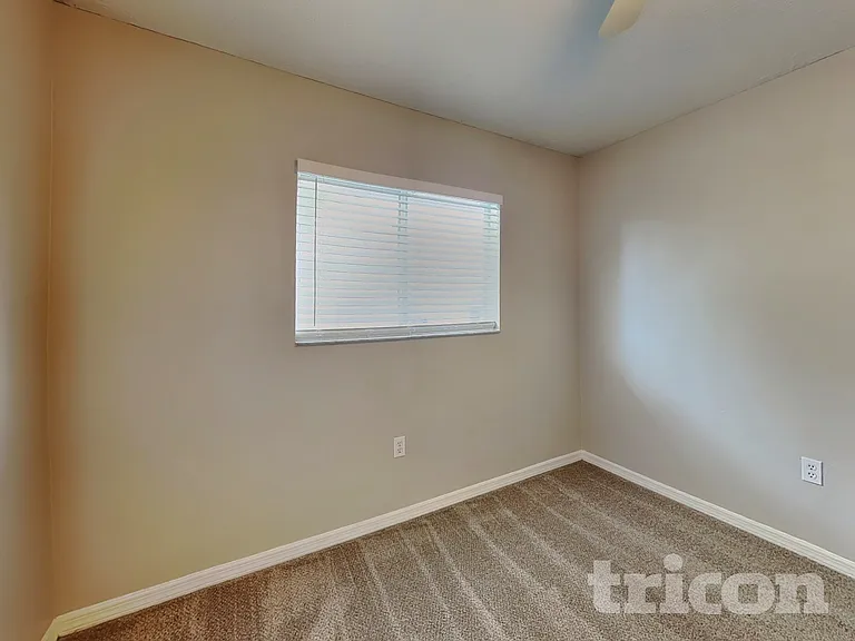 2835 31st Ave E — Photo 11