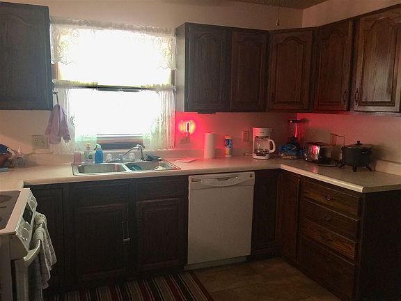 3rd image of 109 Tanglewood Dr