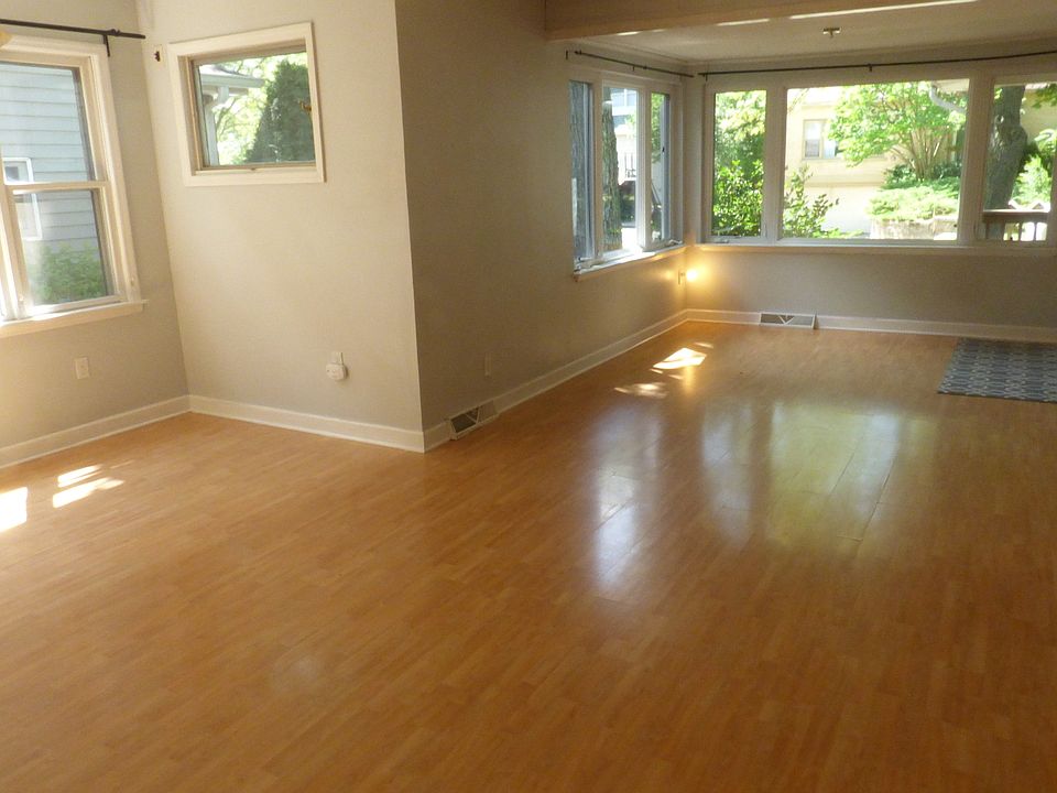 2nd image of 910 Adams Ave