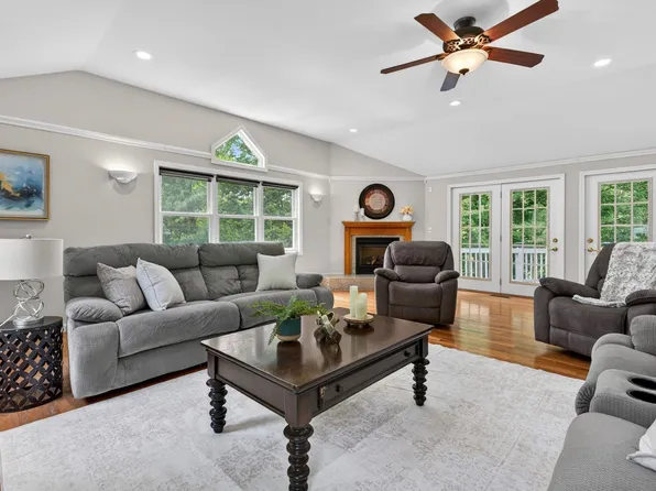 10 Mountain Road, Brookline, NH 03033