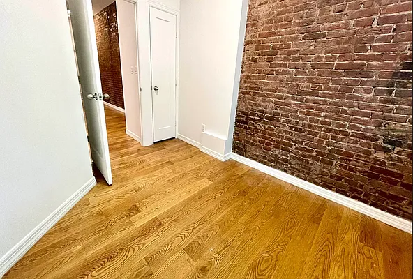 Rented by J PRESTON AND ASSOCIATES INC | media 6