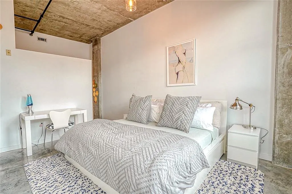 1 bed, 1.0 bath, 852 sqft, $3,500 — Photo 4