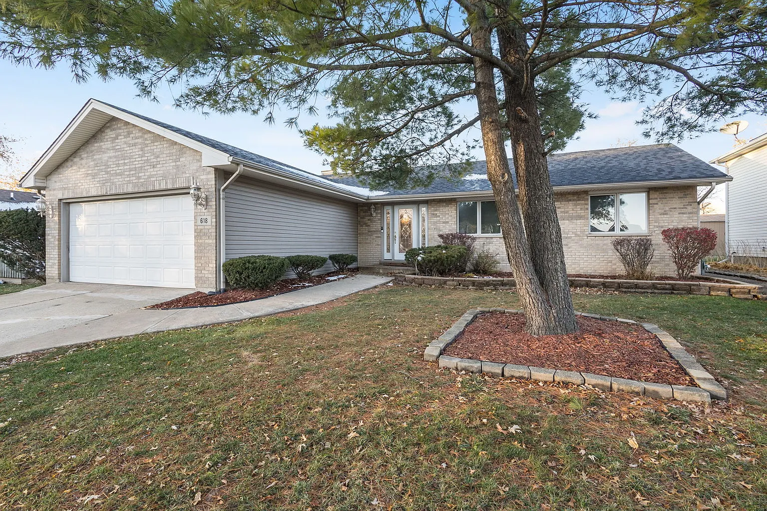 618 Old Forge Ln photo 1