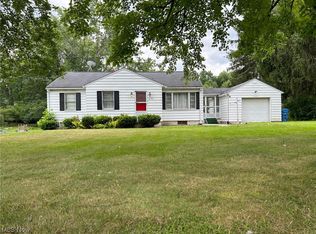 1690 Far View Rd, Akron, OH 44312