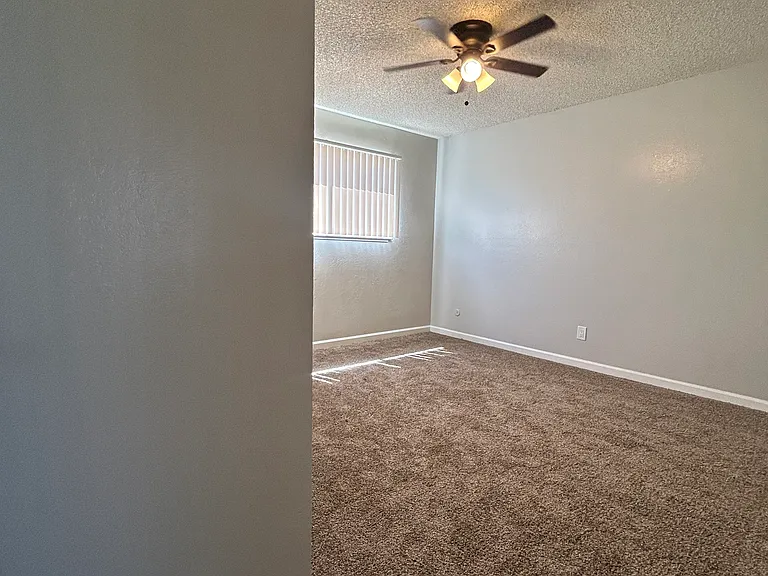 189 W Santa Ana Ave #F — Photo 14