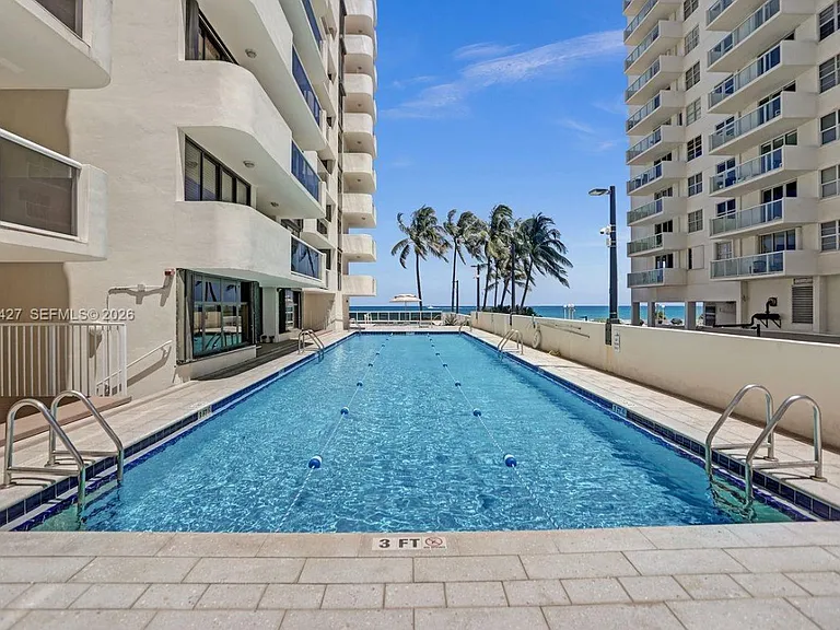 5757 Collins Ave — Photo 12