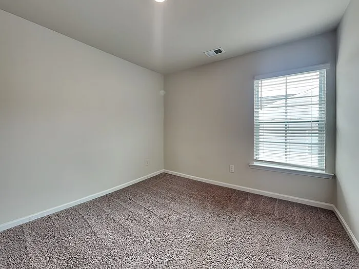 331 Crooked Pine Ct — Photo 12