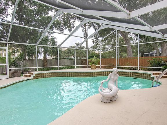 3rd image of 13801 Joyce Dr