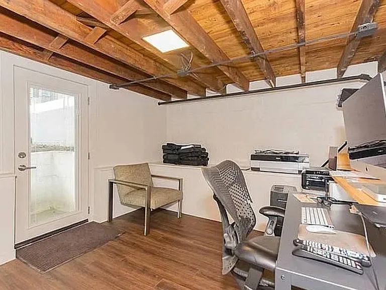 1861 Mulford Ave #1 — Photo 6