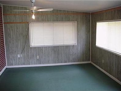 4th image of 221 Floyd Ave