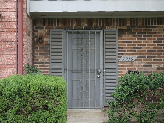 3rd image of 7919 Grove Ridge Dr