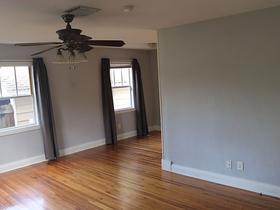 4th image of 4209 N Seminole Ave