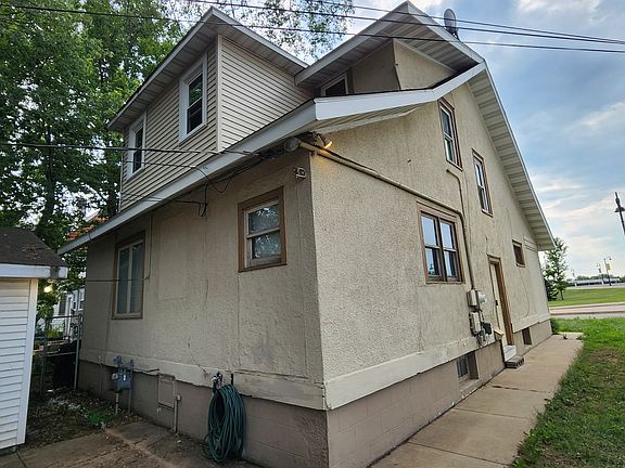 5th image of 210 9th Ave S