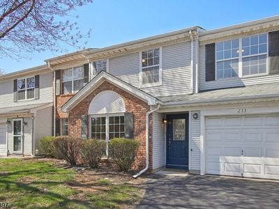 233 Harlech Way, Somerset, NJ, 08873