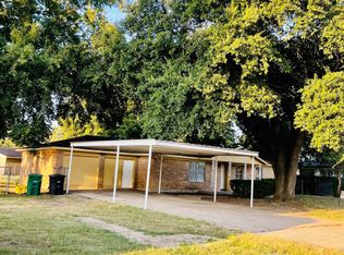 8211 Fawndale Ln, Houston, TX 77040