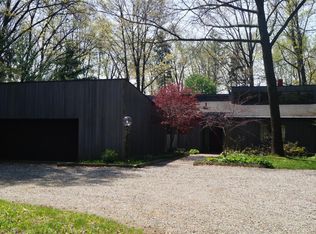 1180 Lenox Rd, Bloomfield Hills, MI 48304