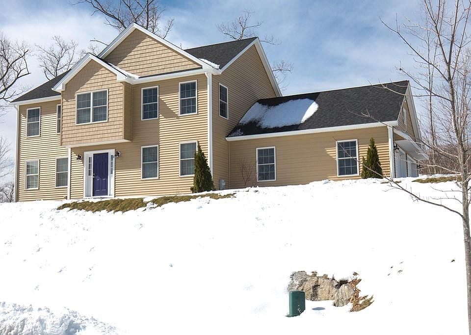 1st image of 8 Diana Hill Dr