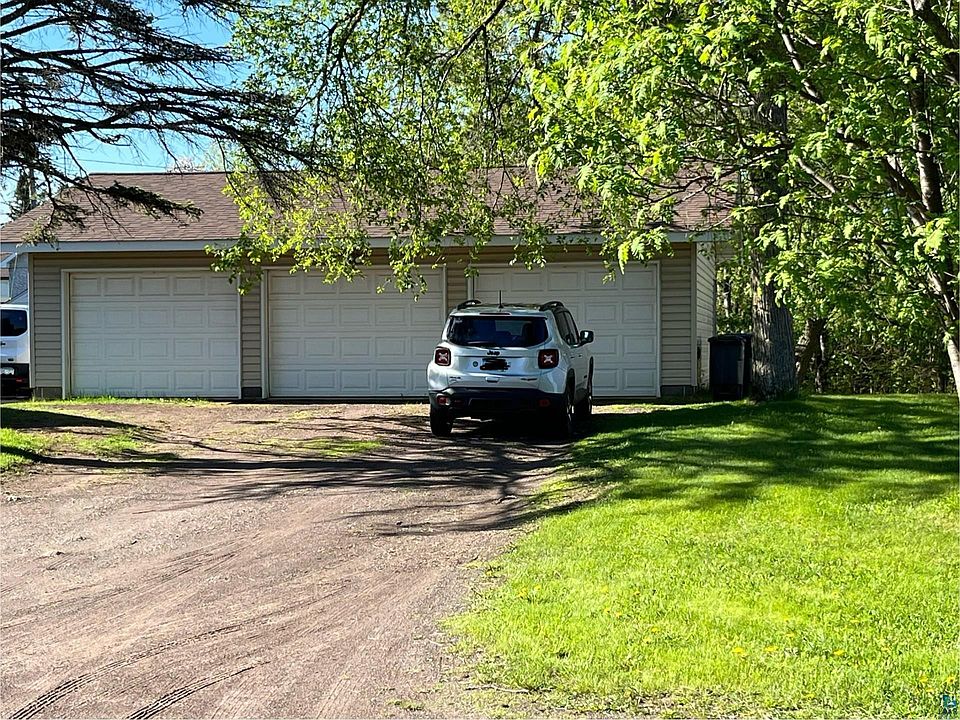 2nd image of 216 1st St