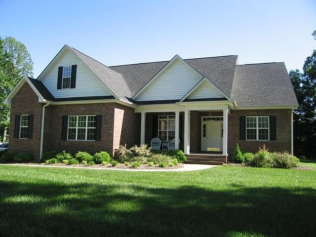 1st image of 130 Hunters Haven Dr