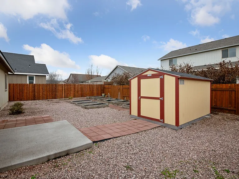 953 SW 25th Ln — Photo 30