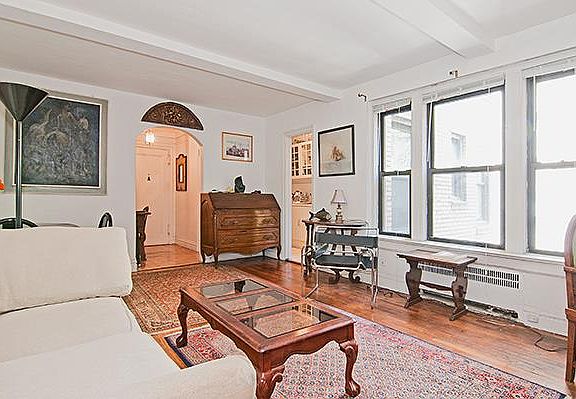 4th image of 319 E 50th St APT 5E