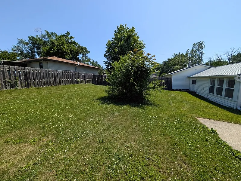 1 bed, 1.0 bath, 624 sqft, $1,195 — Photo 2