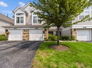 8966 W Heathwood Cir, Niles, IL 60714