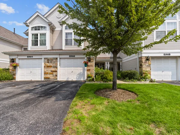 8966 W Heathwood Cir, Niles, IL 60714