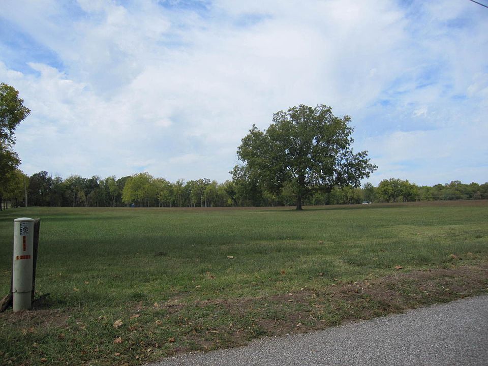 2nd image of S 562nd Rd