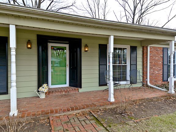 2nd image of 1810 Firethorn Dr